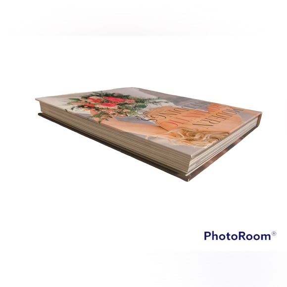 Autographed Modern Romantic Weddings Maggie Lord Planning Guide Bride Inspo Book - Picture 8 of 11